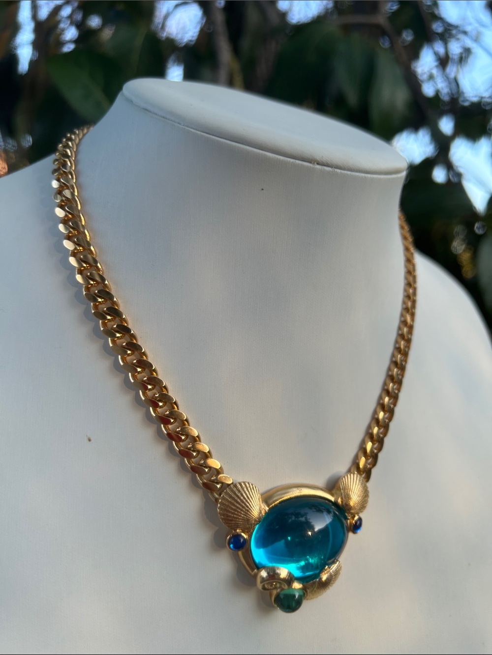 Vintage Trifari Kunio Matsumoto Sea Shell Necklace - Picture 3 of 7